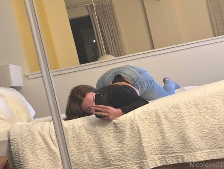 nicolesv21 Foto Nua Vazada OnlyFans 22