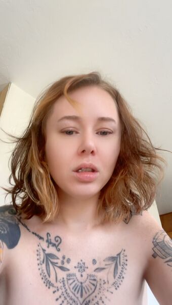oopsiedaisybee Foto Nua Vazada OnlyFans 1