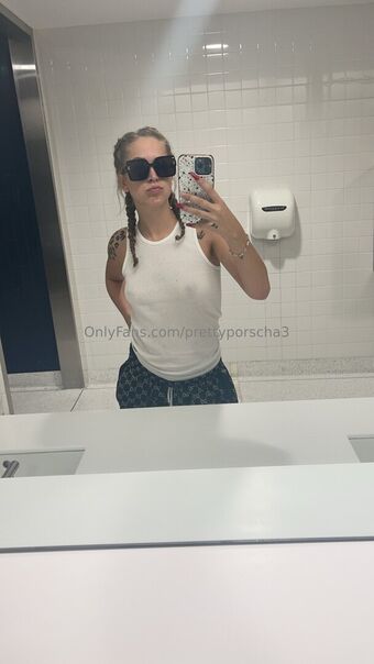 prettyporscha3