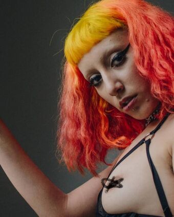 Putas Punk Foto Nua Vazada OnlyFans 1