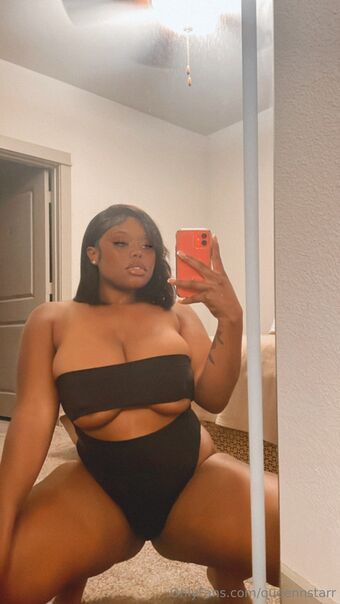 queennstarr Foto Nua Vazada OnlyFans 1