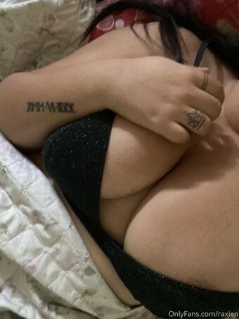 Raxien Foto Nua Vazada OnlyFans 11