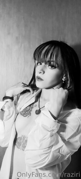 raziri Foto Nua Vazada OnlyFans 2