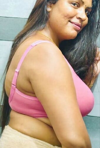 reshmarechu Foto Nua Vazada OnlyFans 3