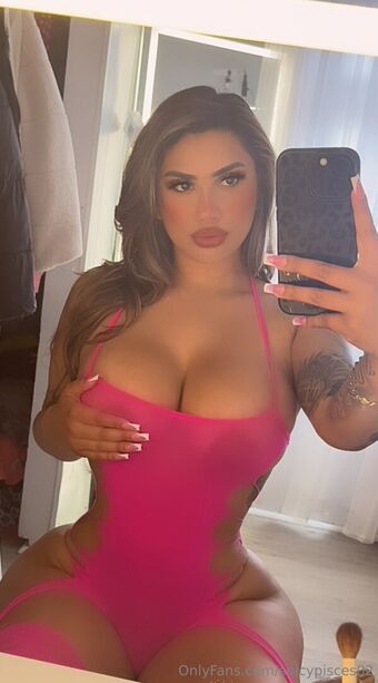 Ro.xee Foto Nua Vazada OnlyFans 37