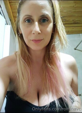 Rominavc Foto Nua Vazada OnlyFans 9