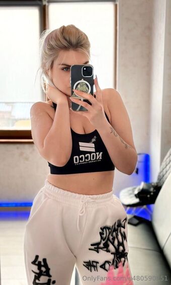 roxy_blakee