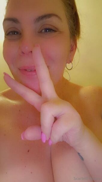 scarletthoneyofficial