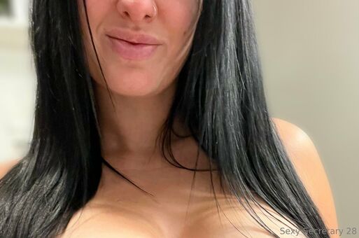 sexysecretary28