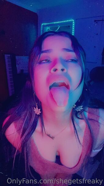 shegetsfreaky