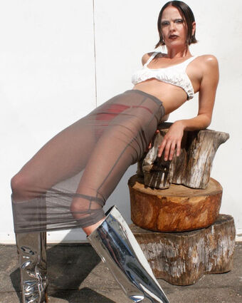 Shelley Hennig Foto Nua Vazada OnlyFans 54