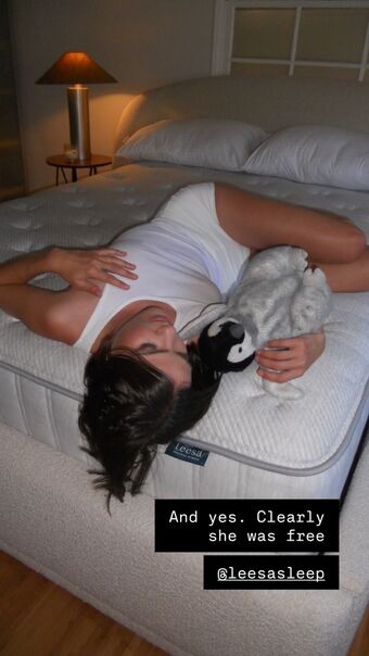 Shelley Hennig Foto Nua Vazada OnlyFans 58