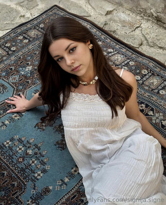 signija.signe Foto Nua Vazada OnlyFans 6