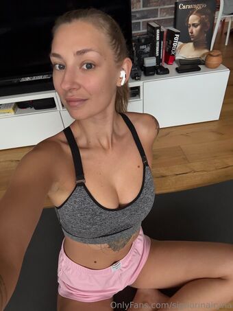 signorinairyna Foto Nua Vazada OnlyFans 8