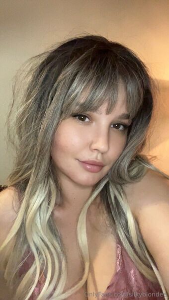 silkyblondee