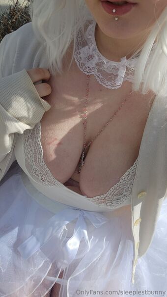 sleepiestbunny
