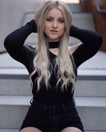 Stefanie Sutton