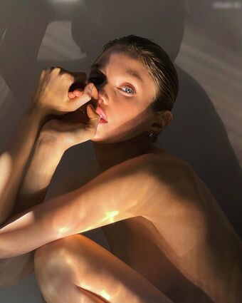 Stella Maxwell