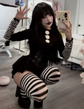 sylviedh Foto Nua Vazada OnlyFans 23