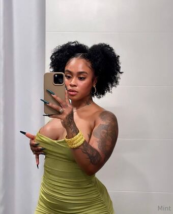 therealbombshell_mint Foto Nua Vazada OnlyFans 10