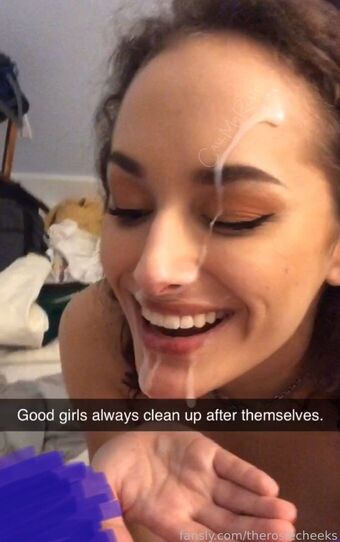 therosiecheeks Foto Nua Vazada OnlyFans 4