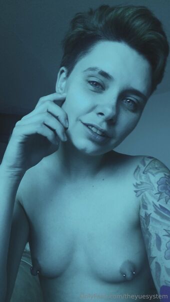theyuesystem Foto Nua Vazada OnlyFans 9