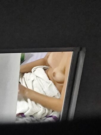 Through The Window Foto Nua Vazada OnlyFans 8