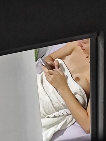 Through The Window Foto Nua Vazada OnlyFans 12