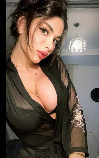 TS Nour Foto Nua Vazada OnlyFans 9