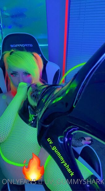 uv_gummyshark
