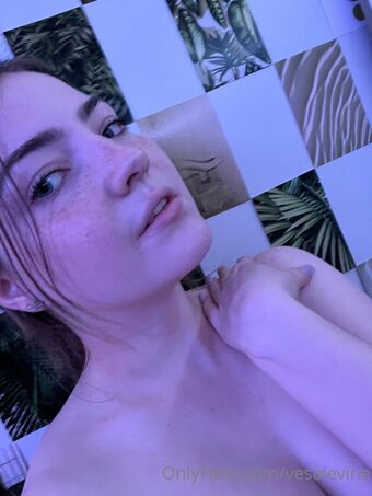 Vesalevine Foto Nua Vazada OnlyFans 29