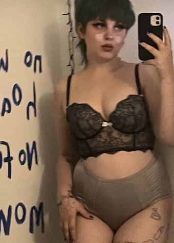 WOEFULLLY Foto Nua Vazada OnlyFans 5