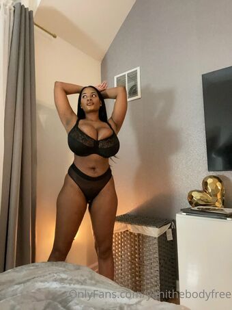 Yanithebbody1 Foto Nua Vazada OnlyFans 16