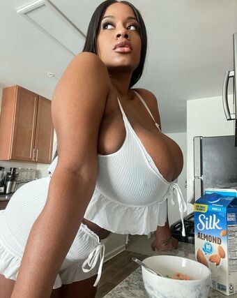 Yanithebbody1 Foto Nua Vazada OnlyFans 26