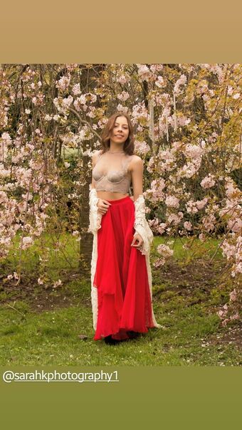 Zoe Phillips