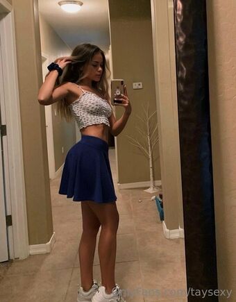 Zutaylor Foto Nua Vazada OnlyFans 37